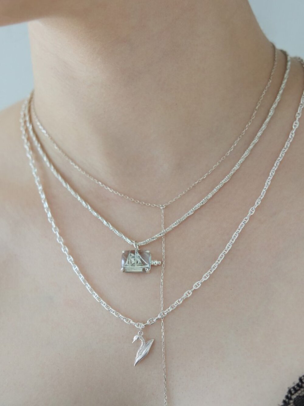 NEW Clairo x Catbird Mend Me Swan Sterling Silver Charm & Chain Necklace - Picture 6 of 6